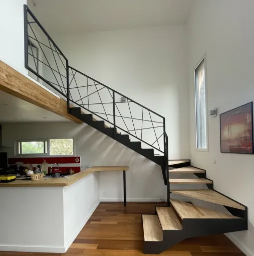 Escalier limon latéral à Venelles, Pays d'Aix-en-Provence, Vitrolles, EDC13