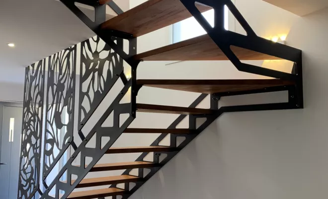 Création et pose d'un escalier en acier et bois dans une maison à Marignane , Vitrolles, EDC13