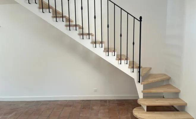 Fabrication d'un escalier métallique et bois sur la commune d'Aix en Provence, Vitrolles, EDC13