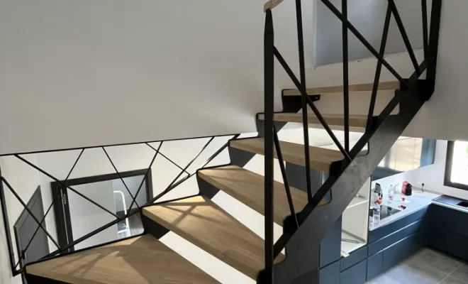 Escaliers en métal sur mesure, Puy sainte Reparade, EDC13